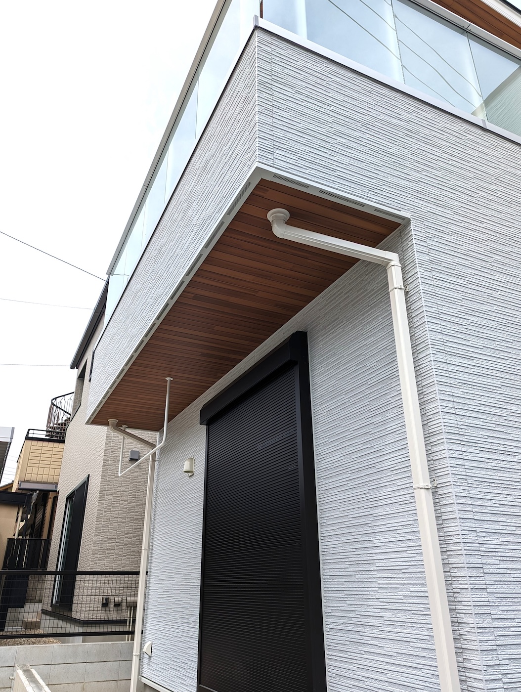 外壁メンテナンスで住まいを守る。サイディングは塗装とシーリングに注意