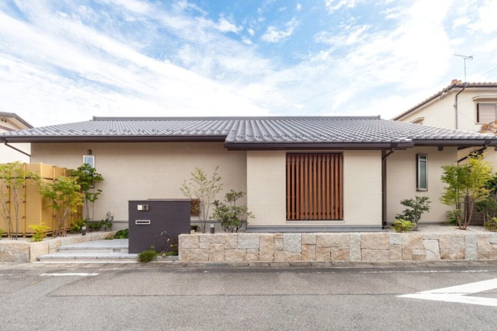 「細かいところまで叶えてくれた」こだわり抜いた和モダン平屋の家づくり