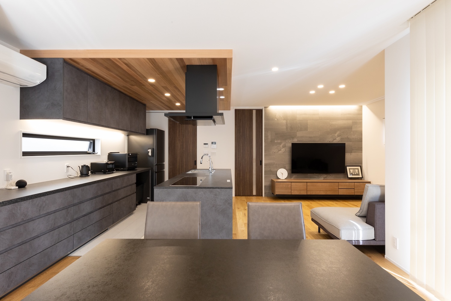 ハイサッシ・ハイドアの魅力とは？後悔しないためのポイントはバランス