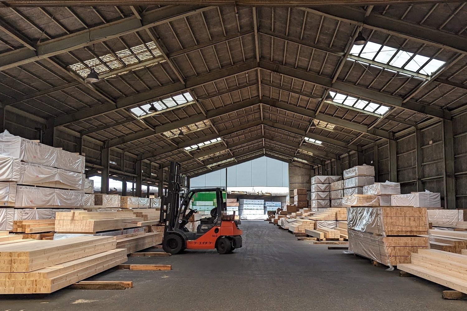 中東情勢と住宅業界。値上げ、供給不足、受注停止…。今、家は建てられる？