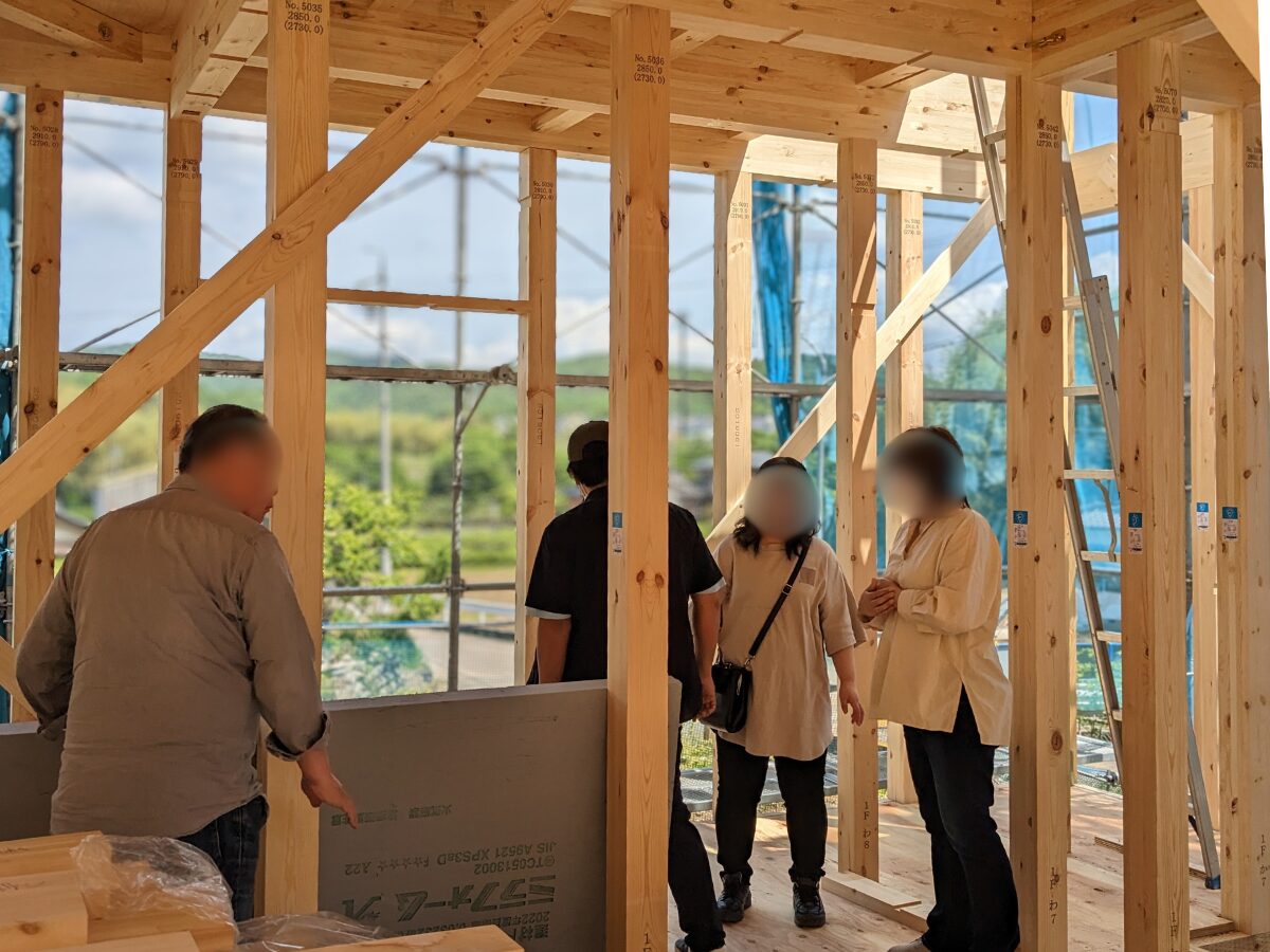 伝えたことは現場まで届く。営業と大工が顔を合わせる家づくり